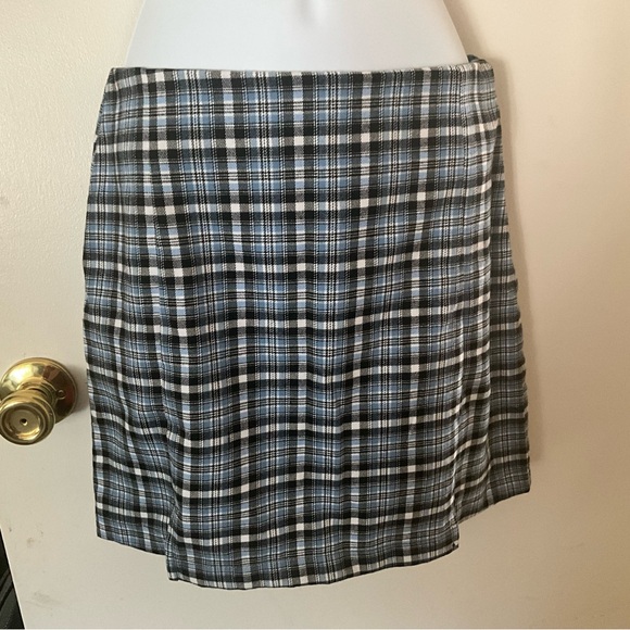 love on a hanger Dresses & Skirts - Love on a Hanger Plaid A-Line Mini Skirt in Black, Gray & Light Blue